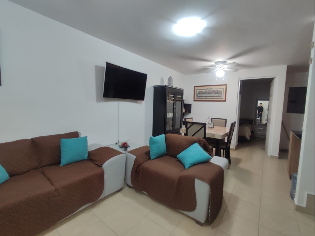 WhatsApp Image 2025-09-17 at 12.40.07 PM