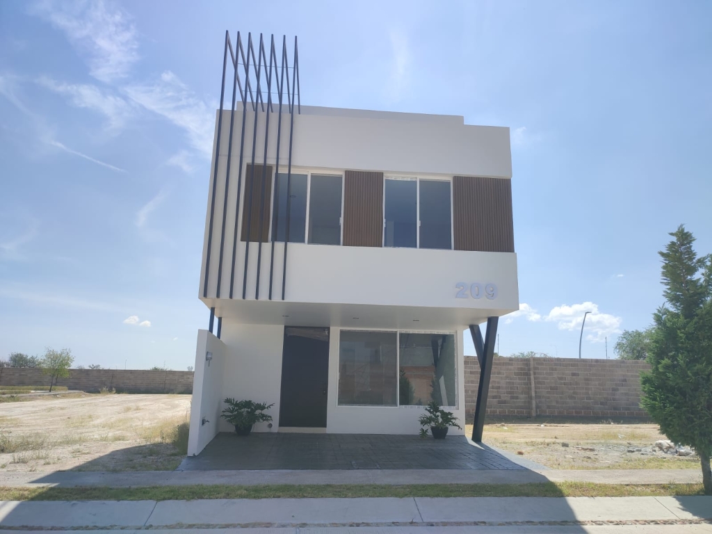 WhatsApp Image 2025-10-16 at 4.09.44 PM